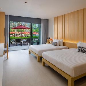 Deluxe Queen Lanai Room Two Queen Beds